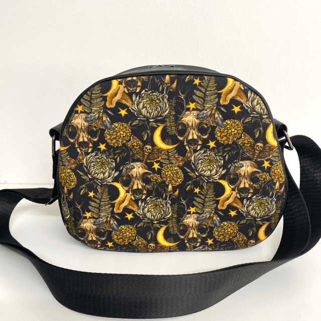Autumn Cat Skull crossbody bag 