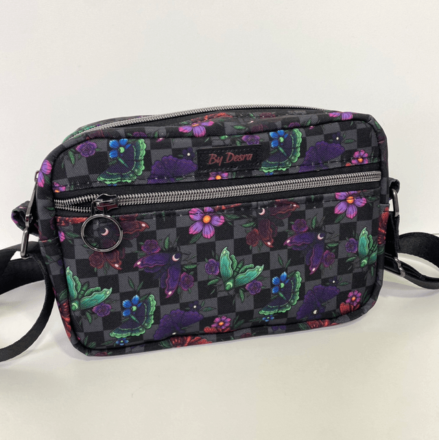 Black and grey checkered moth Crossbody Bag 