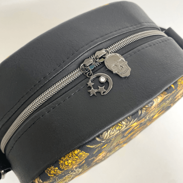 Autumn Cat Skull crossbody bag 