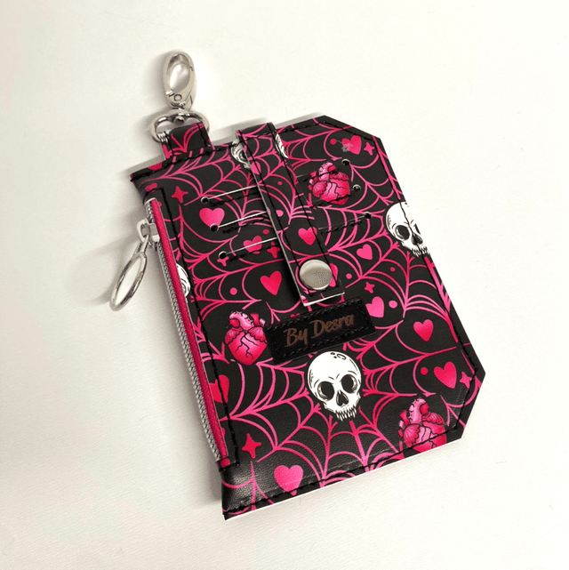 Skulls and hearts Purse